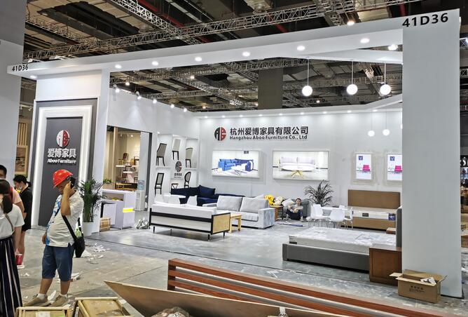 展會(huì)搭建布置中塑料材料如何選擇？膠黏劑又該如何選擇？