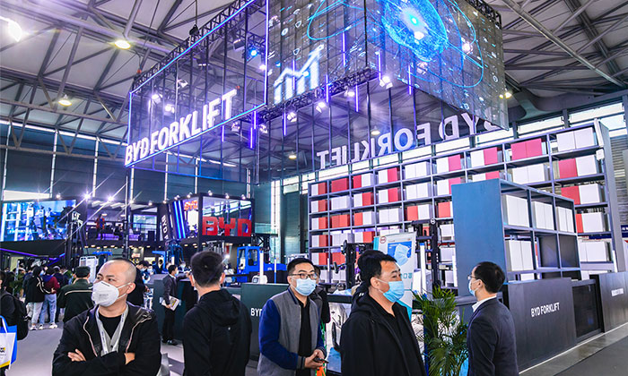 2020比亞迪展會展臺搭建案例