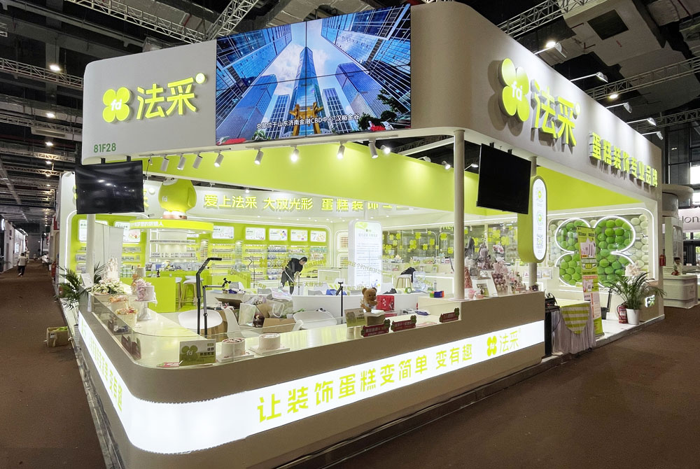 如何通過展位設(shè)計來提升品牌形象和吸引潛在客戶？